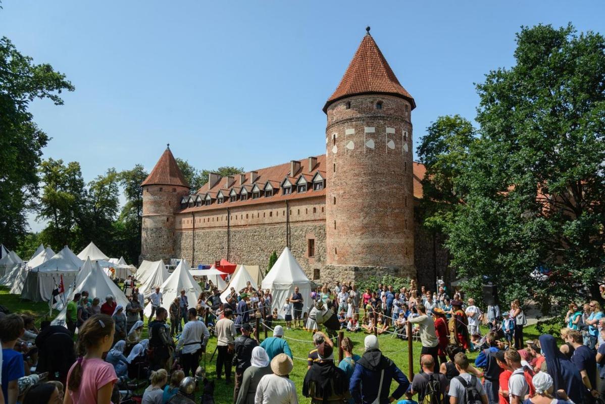 Pensjonat Srebrny Klon Bytow  Bagian luar foto
